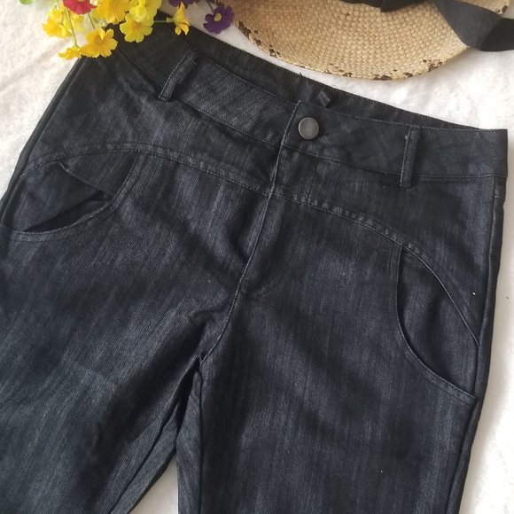 Blue Jeans - Picture 2 of 9